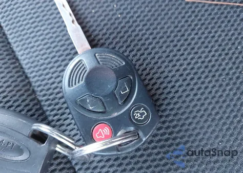 2014 Ford Focus Se z USA, uszkodzony, nr VIN 1FADP3K24EL318762